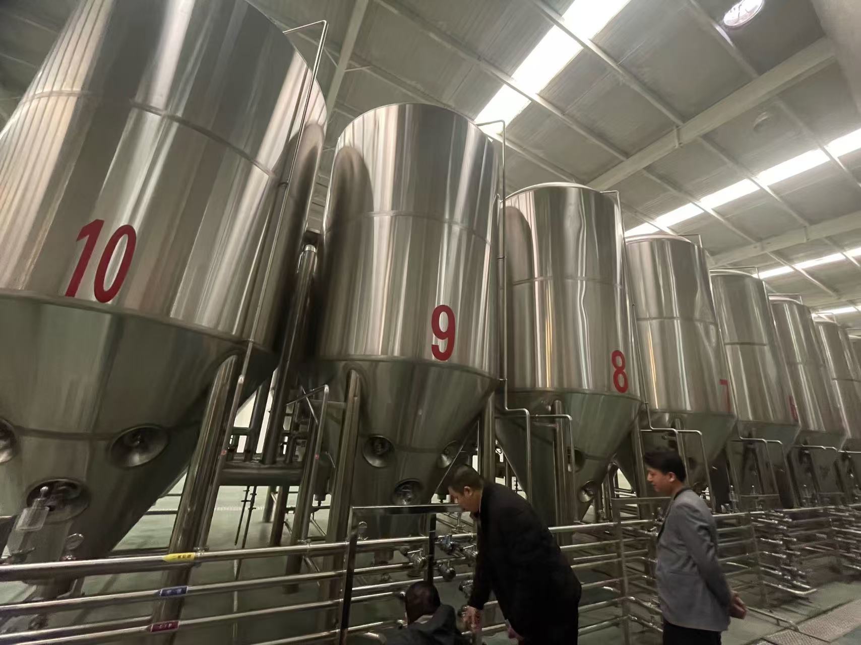 尧都精酿啤酒设备厂—平面布置、设备设计、制造、调试、培训等一条龙服务